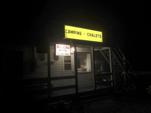 http://www.chloebeaulac.com/files/gimgs/th-45_Camping chalet motel - panneau droit_v3.jpg